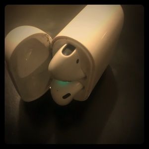 Apple air pods